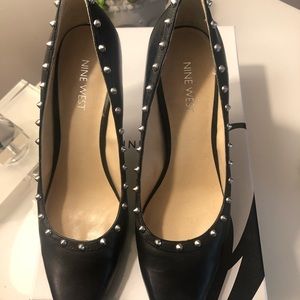 Nine West Kiley3Y black leather studded pu…